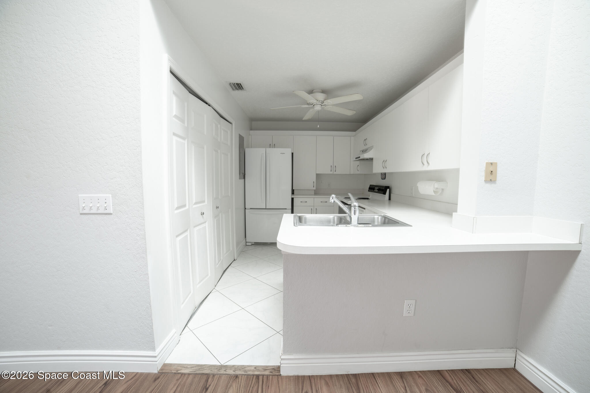 1921 Quail Ridge Court, Unit 2401 Cocoa, FL 32926 - Photo 10 of 18 Kitchen2