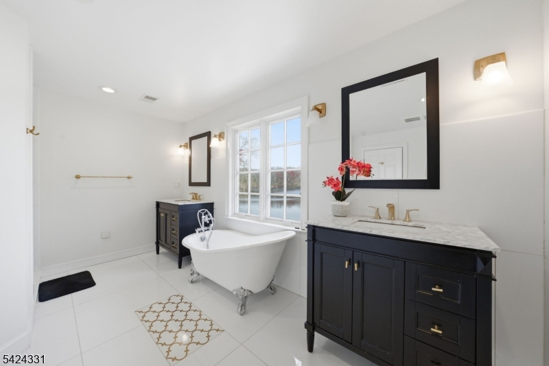 11 North Pocono Road Mountain Lakes, NJ 07046 - Photo 20 of 49