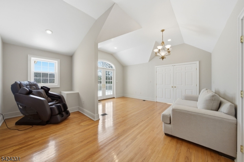 11 North Pocono Road Mountain Lakes, NJ 07046 - Photo 21 of 49