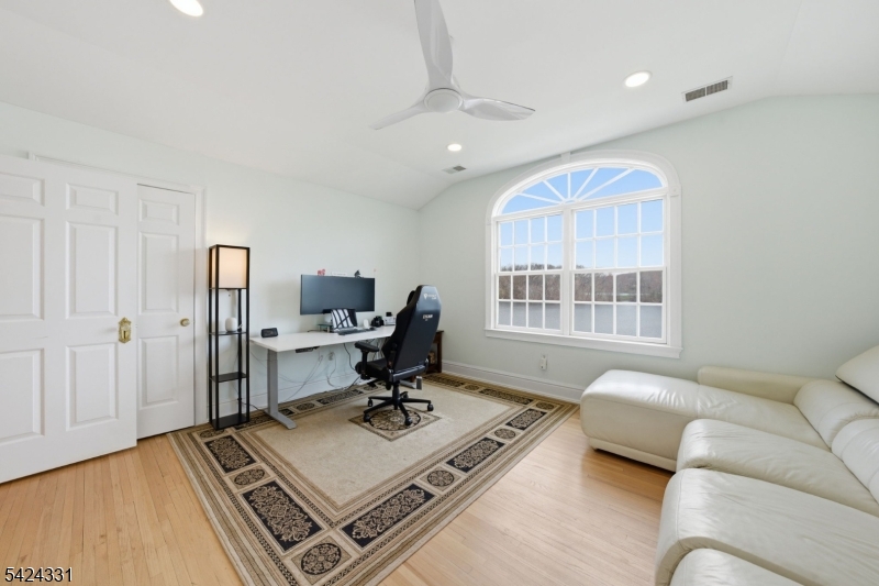 11 North Pocono Road Mountain Lakes, NJ 07046 - Photo 29 of 49