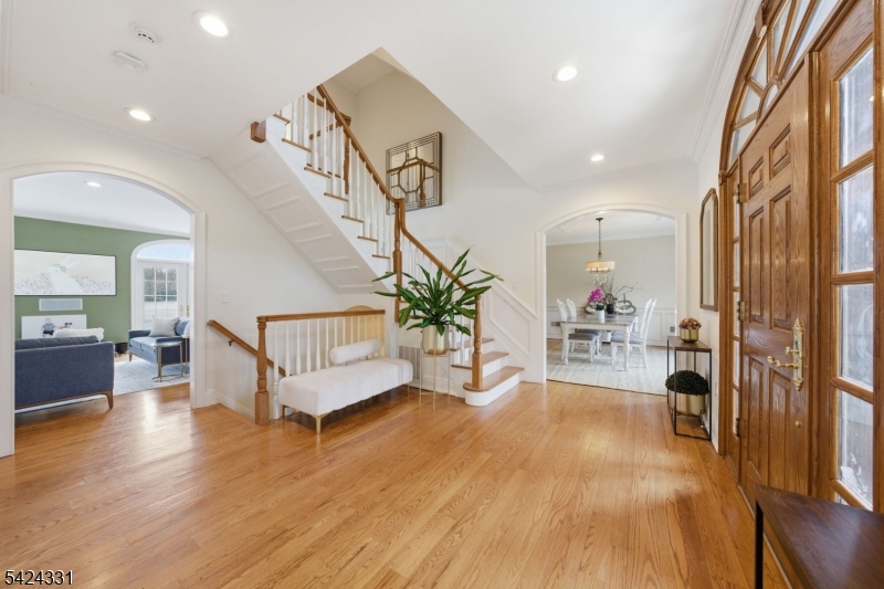 11 North Pocono Road Mountain Lakes, NJ 07046 - Photo 3 of 49