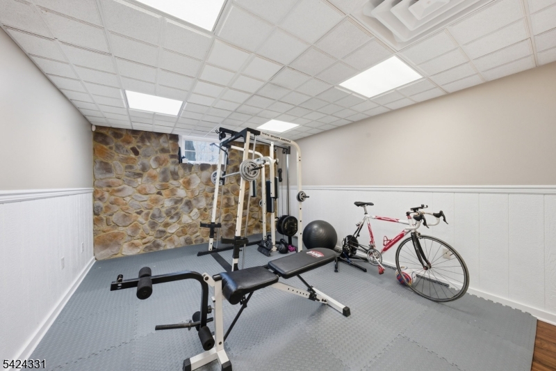 11 North Pocono Road Mountain Lakes, NJ 07046 - Photo 33 of 49