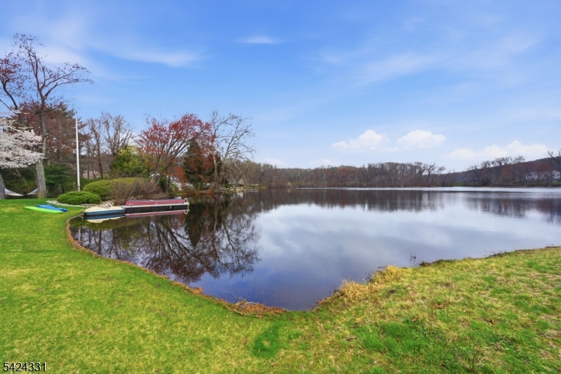 11 North Pocono Road Mountain Lakes, NJ 07046 - Photo 39 of 49