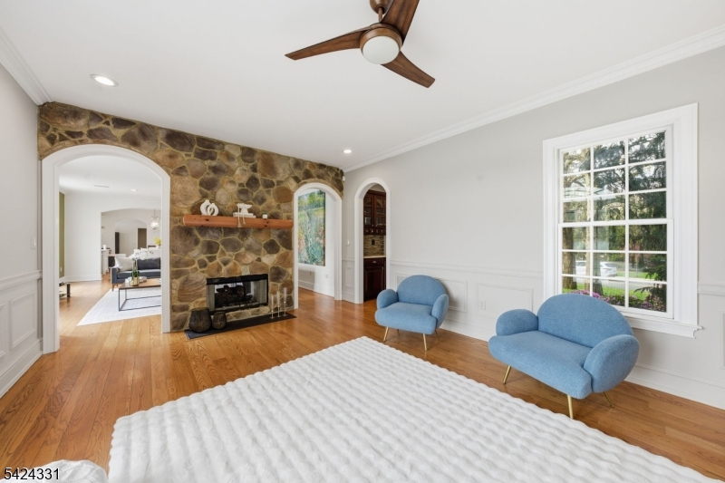 11 North Pocono Road Mountain Lakes, NJ 07046 - Photo 5 of 49