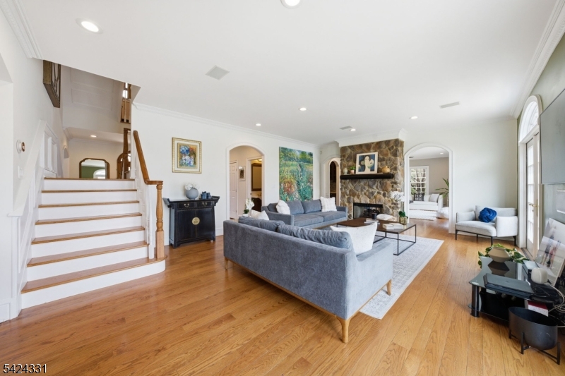 11 North Pocono Road Mountain Lakes, NJ 07046 - Photo 7 of 49