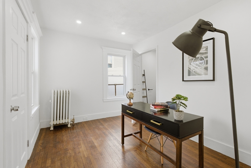 9 Robbins Street Waltham, MA 02453 - Photo 18 of 36