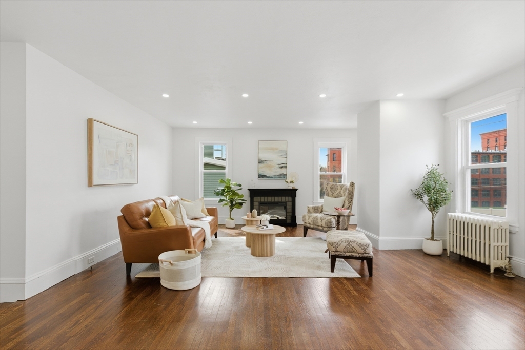 9 Robbins Street Waltham, MA 02453 - Photo 7 of 36