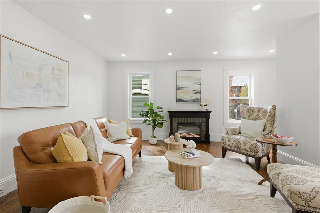 9 Robbins Street Waltham, MA 02453 - Photo 8 of 36