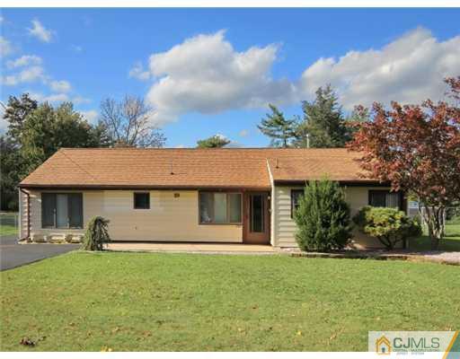 19 Kendall Road Kendall Park, NJ 08824 - Photo 1 of 16 Gallery Image 1