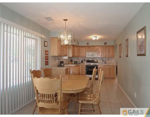 19 Kendall Road Kendall Park, NJ 08824 - Photo 2 of 16 Gallery Image 2