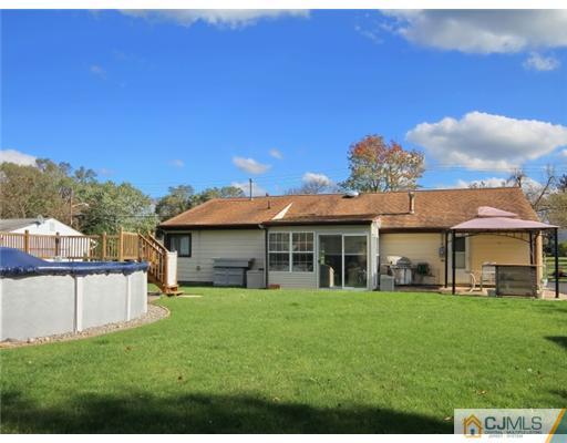 19 Kendall Road Kendall Park, NJ 08824 - Photo 15 of 16 Gallery Image 15