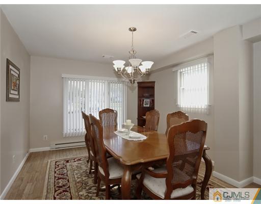 19 Kendall Road Kendall Park, NJ 08824 - Photo 5 of 16 Gallery Image 5