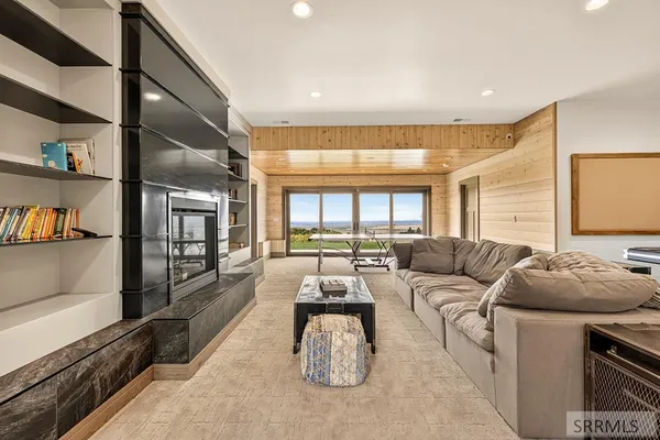 $1,795,000 | 10465 Bluebird Road, Rexburg, ID 83440