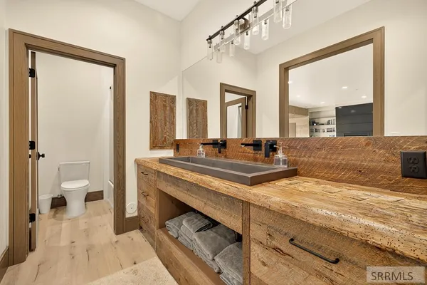 $1,795,000 | 10465 Bluebird Road, Rexburg, ID 83440