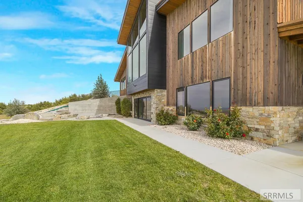 $1,795,000 | 10465 Bluebird Road, Rexburg, ID 83440