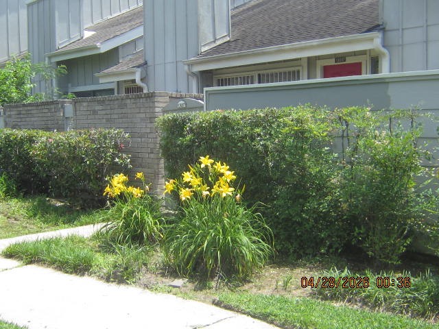 13037 Leader Street Houston, TX 77072 - Photo 3 of 32
