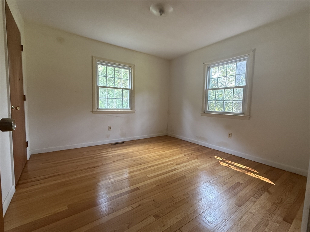 207 Leverett Road Shutesbury, MA 01072 - Photo 5 of 16 Gallery Image 5