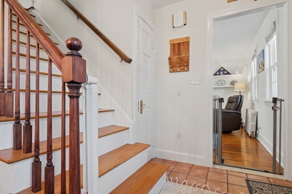 223 Beverly Road Worcester, MA 01605 - Photo 10 of 42