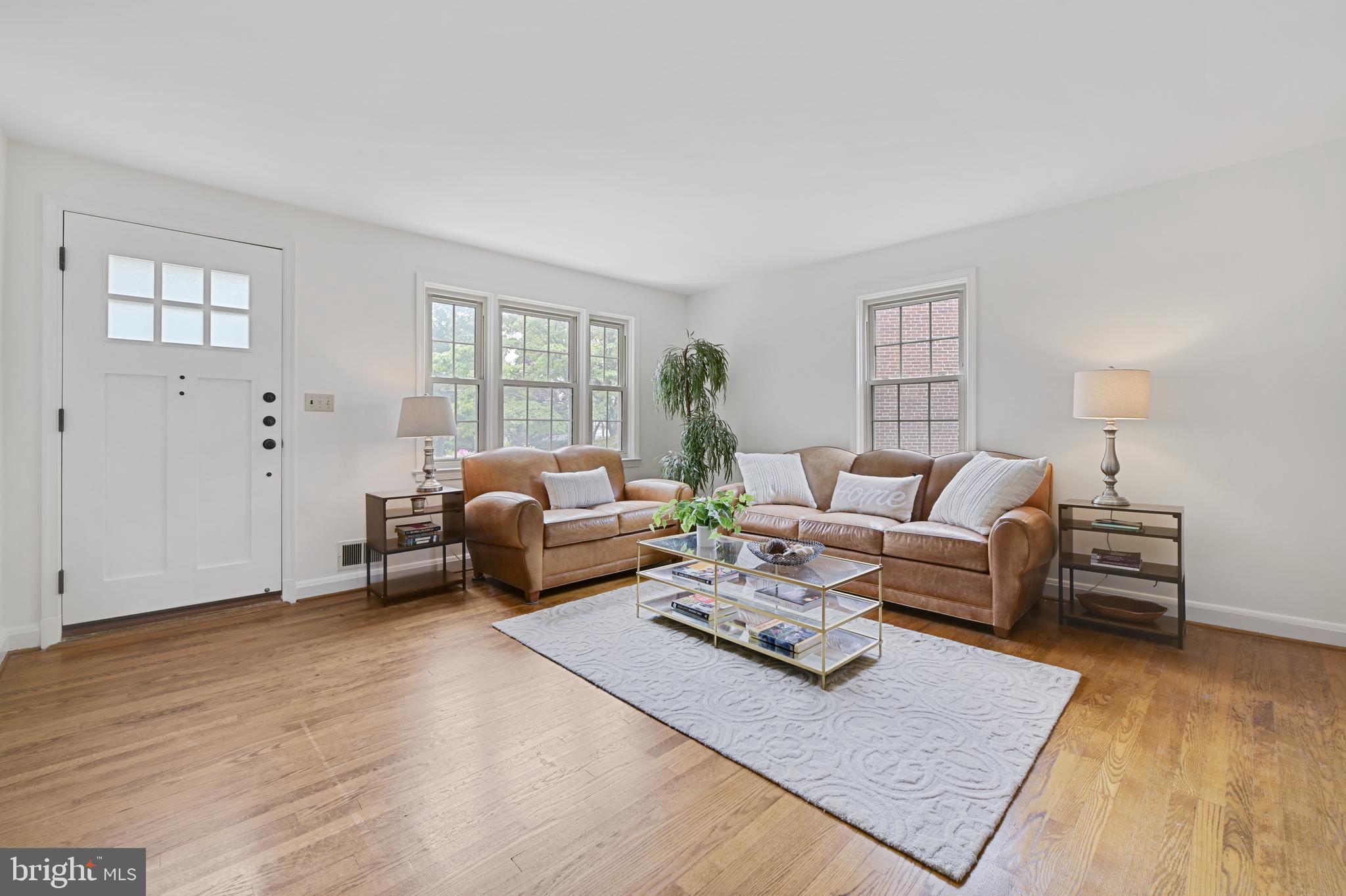 128 Brandon Road Baltimore, MD 21212 - Photo 3 of 26