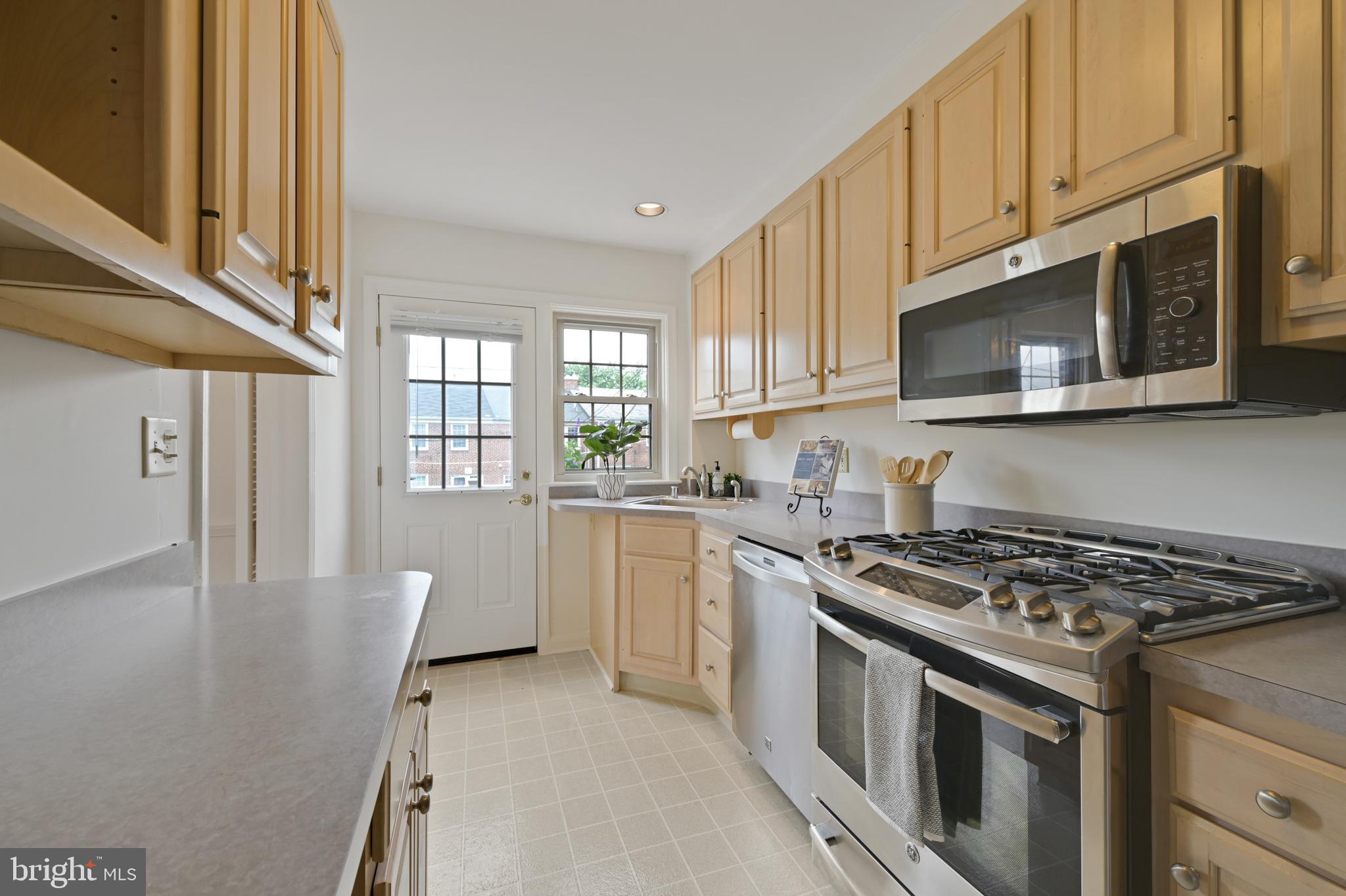 128 Brandon Road Baltimore, MD 21212 - Photo 8 of 26