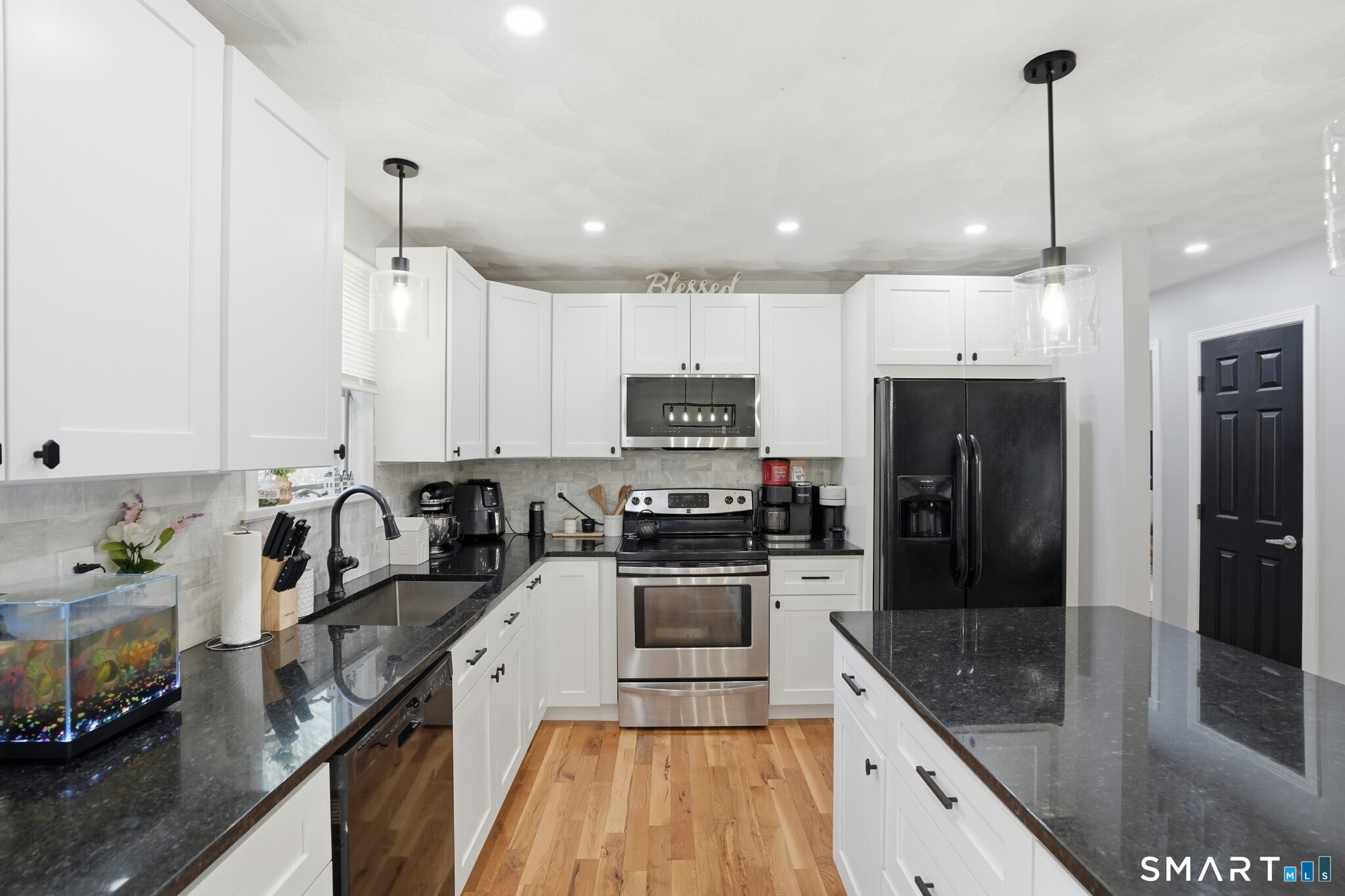 388 Spaulding Road Plainfield, CT 06374 - Photo 4 of 37