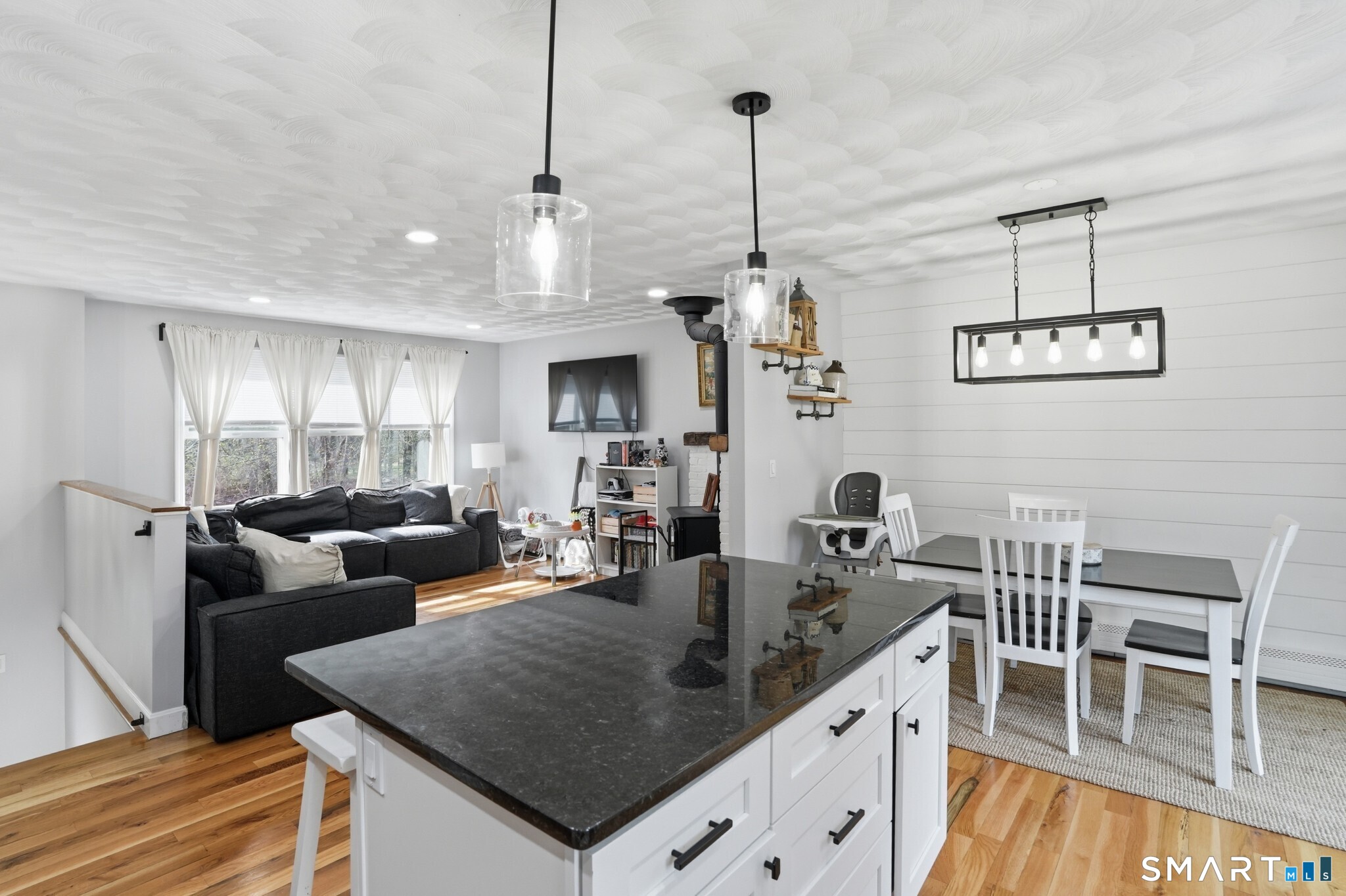 388 Spaulding Road Plainfield, CT 06374 - Photo 5 of 37