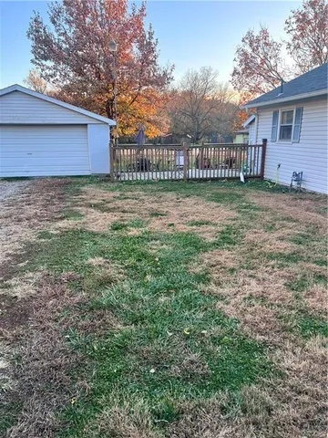 $145,000 | 2810 Commercial Street, St. Joseph, MO 64503