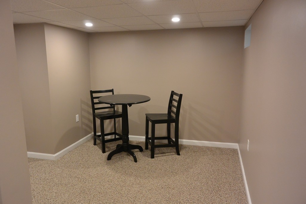 17 Hale Road Walpole, MA 02032 - Photo 19 of 25 Gallery Image 19