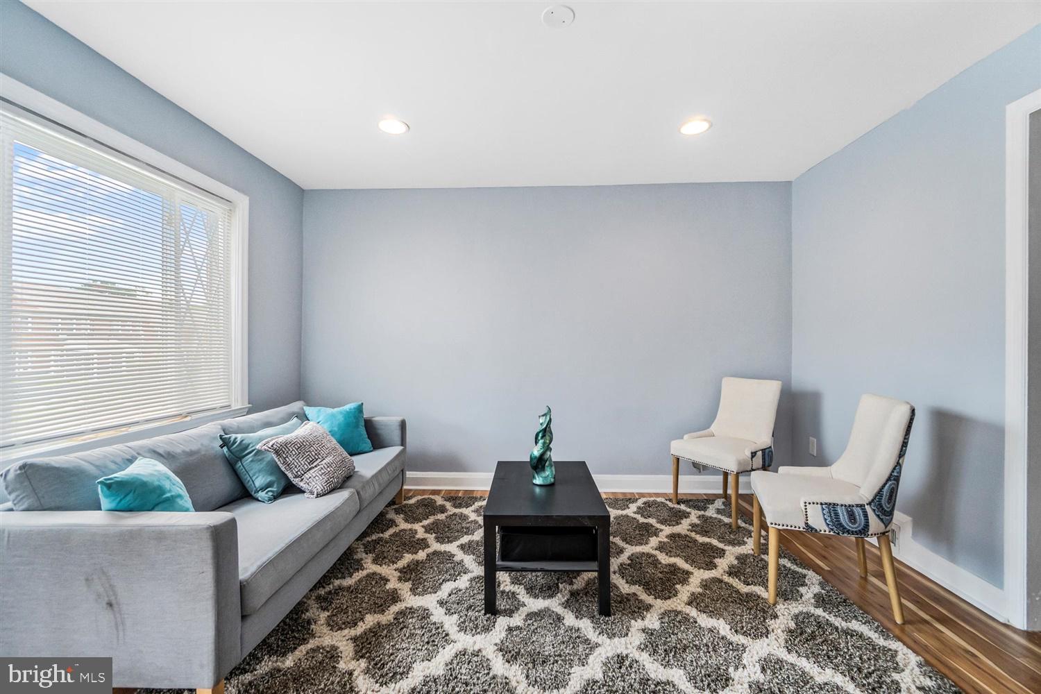 1007 St Dunstans Road Baltimore, MD 21212 - Photo 4 of 30