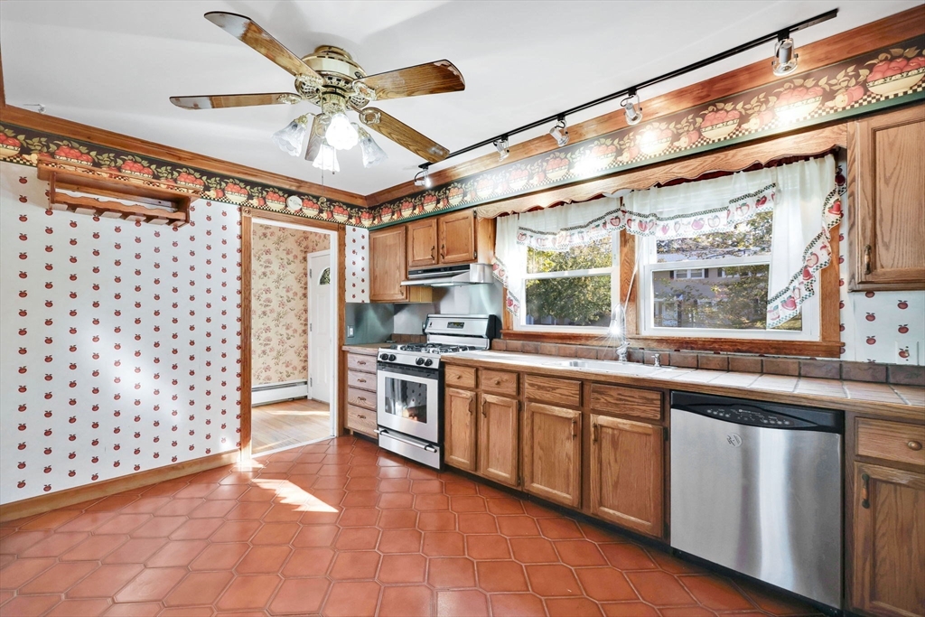 101 Doverbrook Road, Unit 101 Chicopee, MA 01022 - Photo 8 of 39