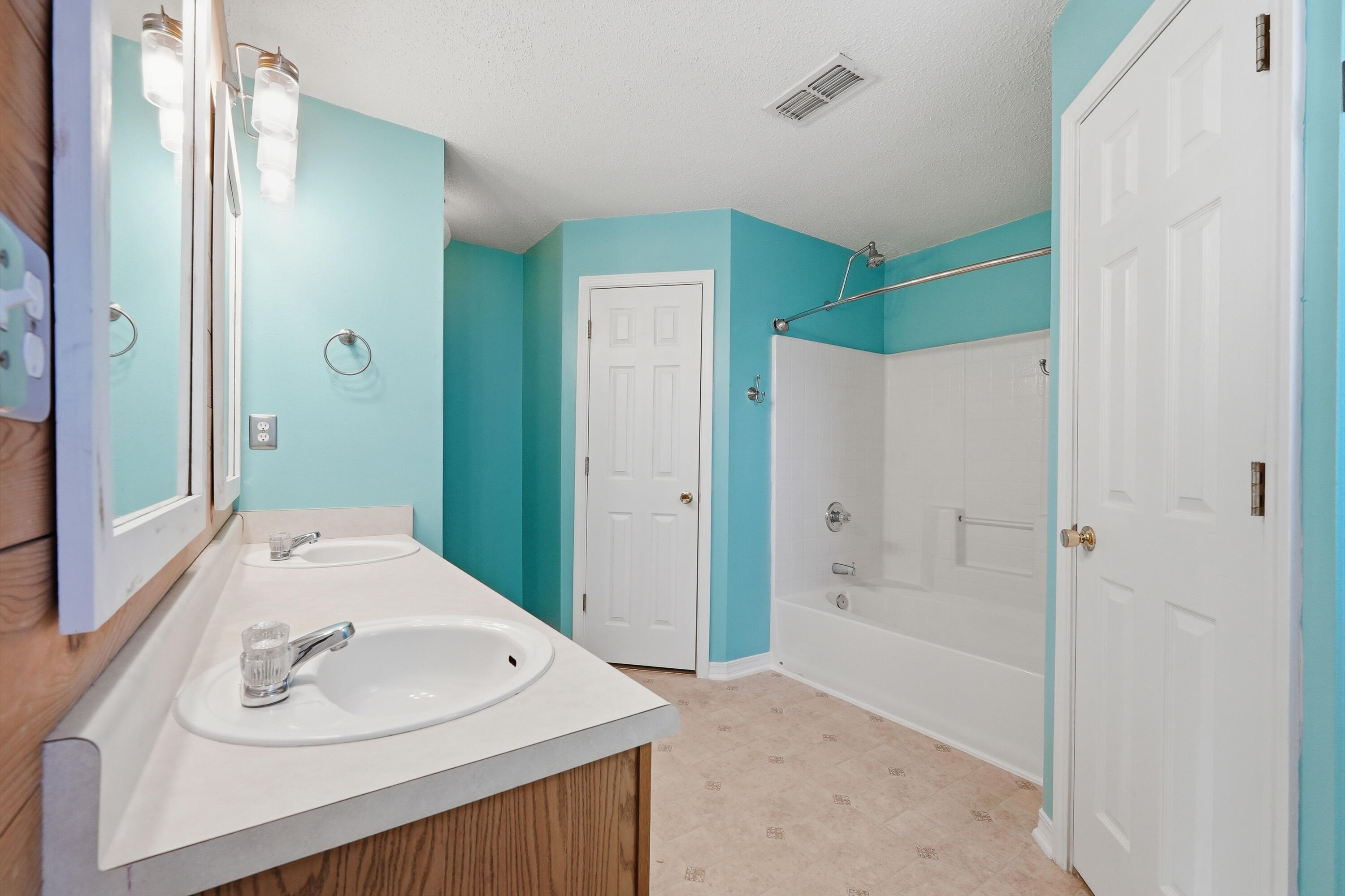 210 Limestone Circle Crestview, FL 32539 - Photo 16 of 27 210 limestone cir-32