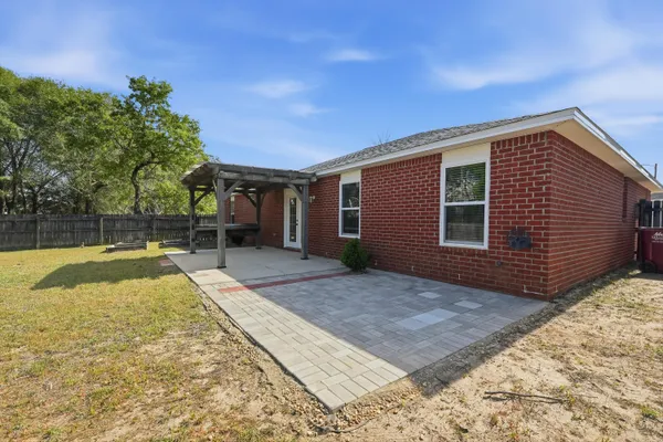 $1,750 | 210 Limestone Circle, Crestview, FL 32539