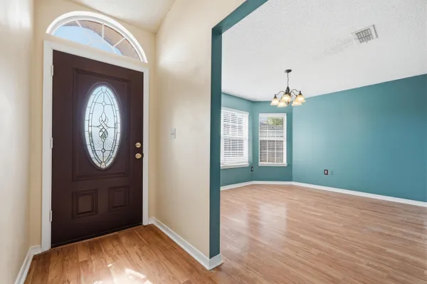 $1,750 | 210 Limestone Circle, Crestview, FL 32539