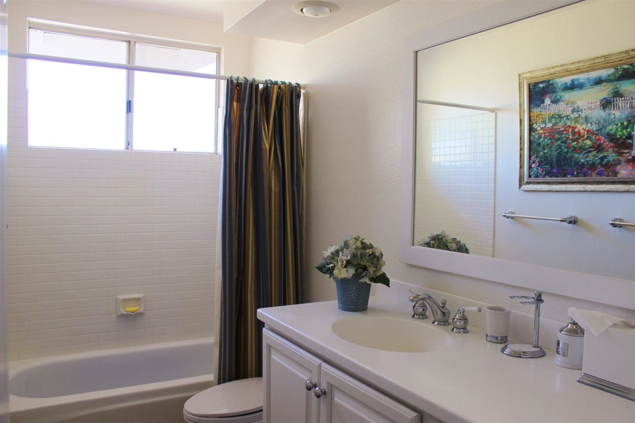 14572 Rutledge Square San Diego, CA 92128 - Photo 20 of 25 Upstairs Hall Bath
