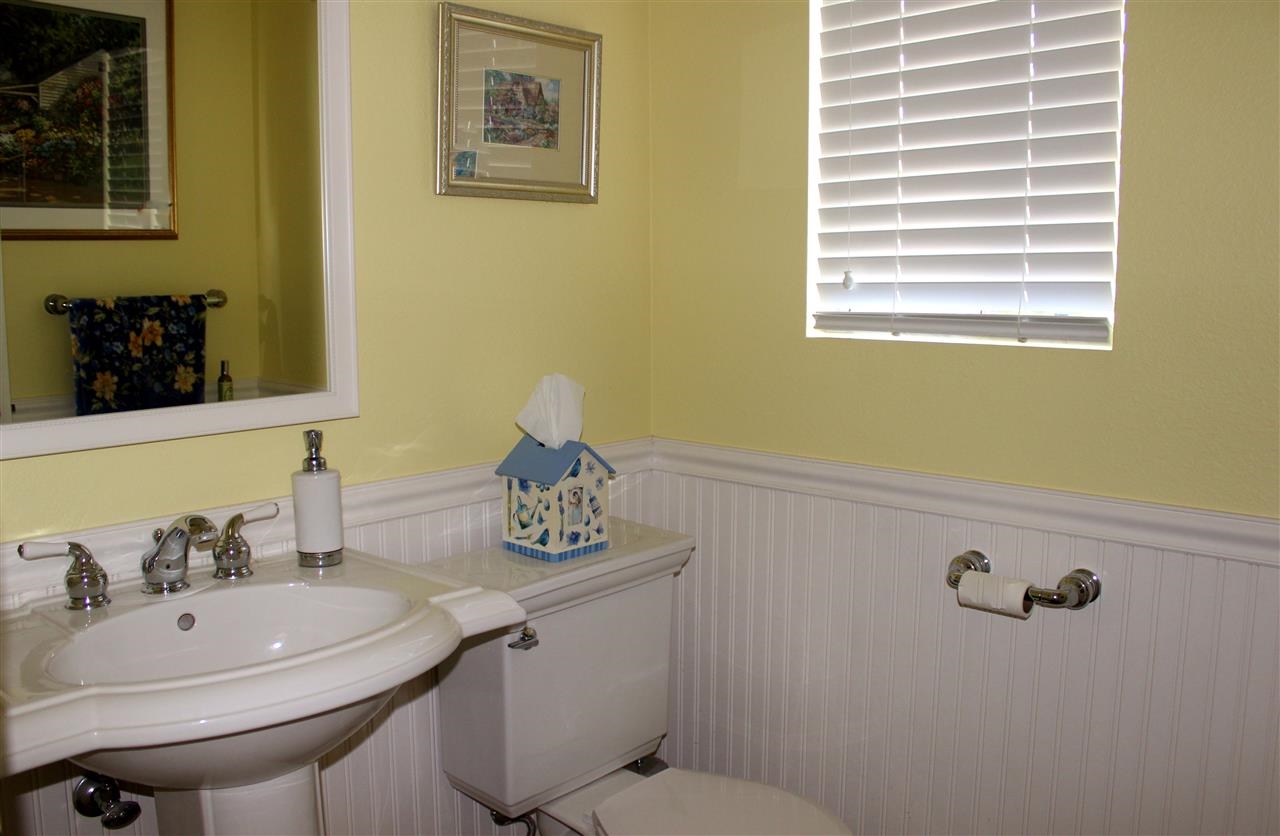 14572 Rutledge Square San Diego, CA 92128 - Photo 22 of 25 Downstairs Half Bath
