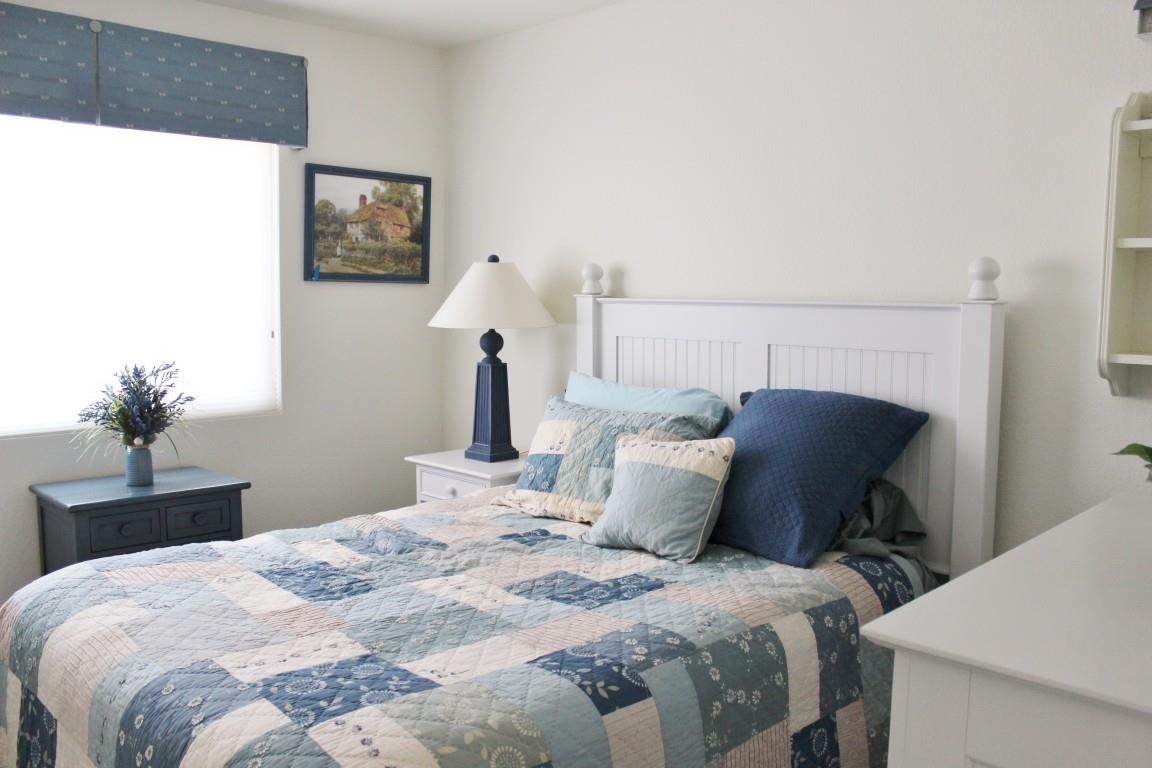 14572 Rutledge Square San Diego, CA 92128 - Photo 10 of 25 Guest Bedroom