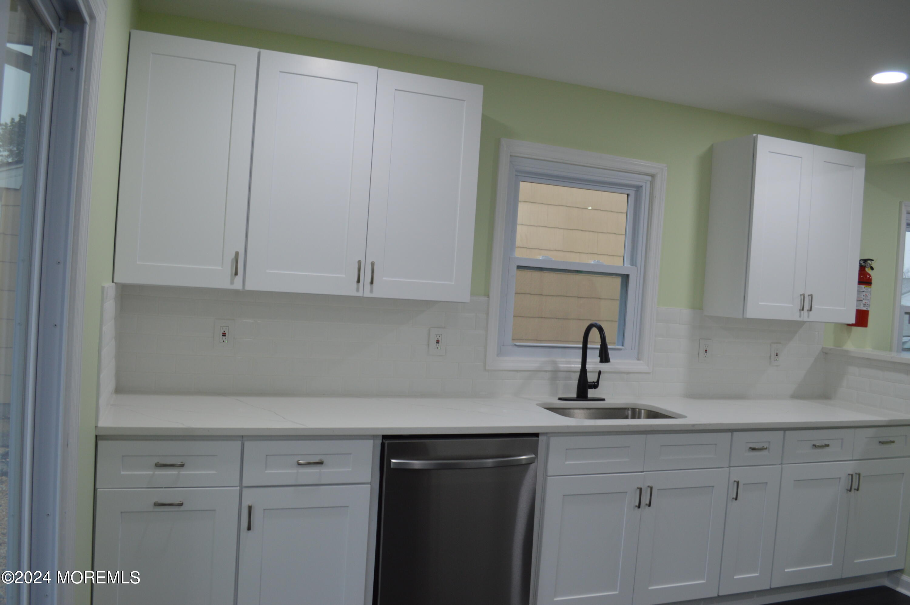 21 Coventry Road Toms River, NJ 08757 - Photo 4 of 33 2024-03-06 17.45.46