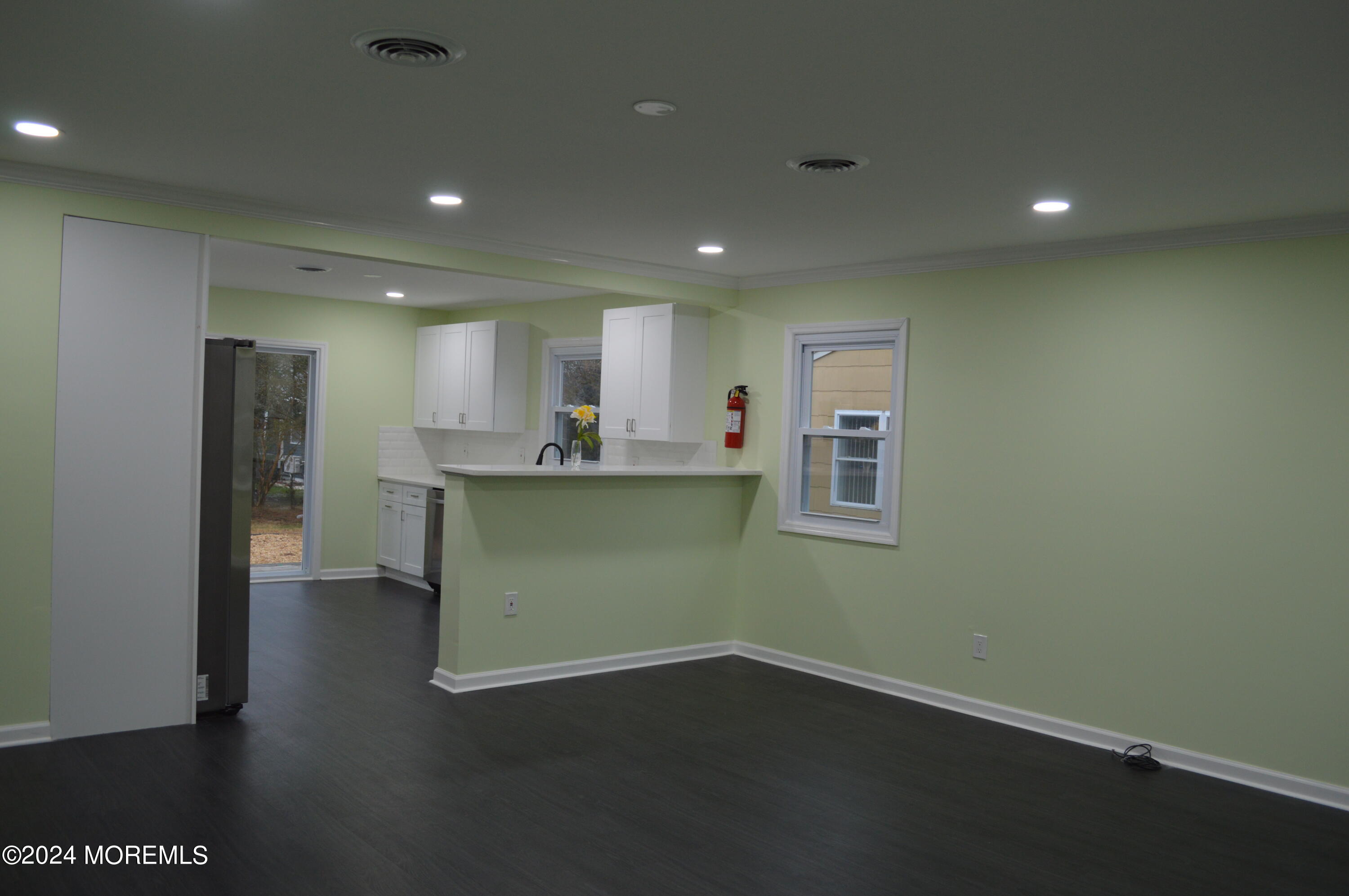 21 Coventry Road Toms River, NJ 08757 - Photo 8 of 33 2024-03-06 17.46.55