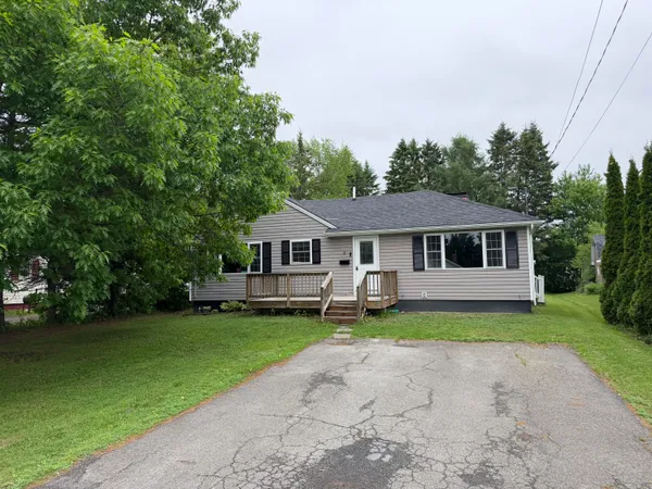 $209,900 | 8 Lincoln Street, Presque Isle, ME 04769