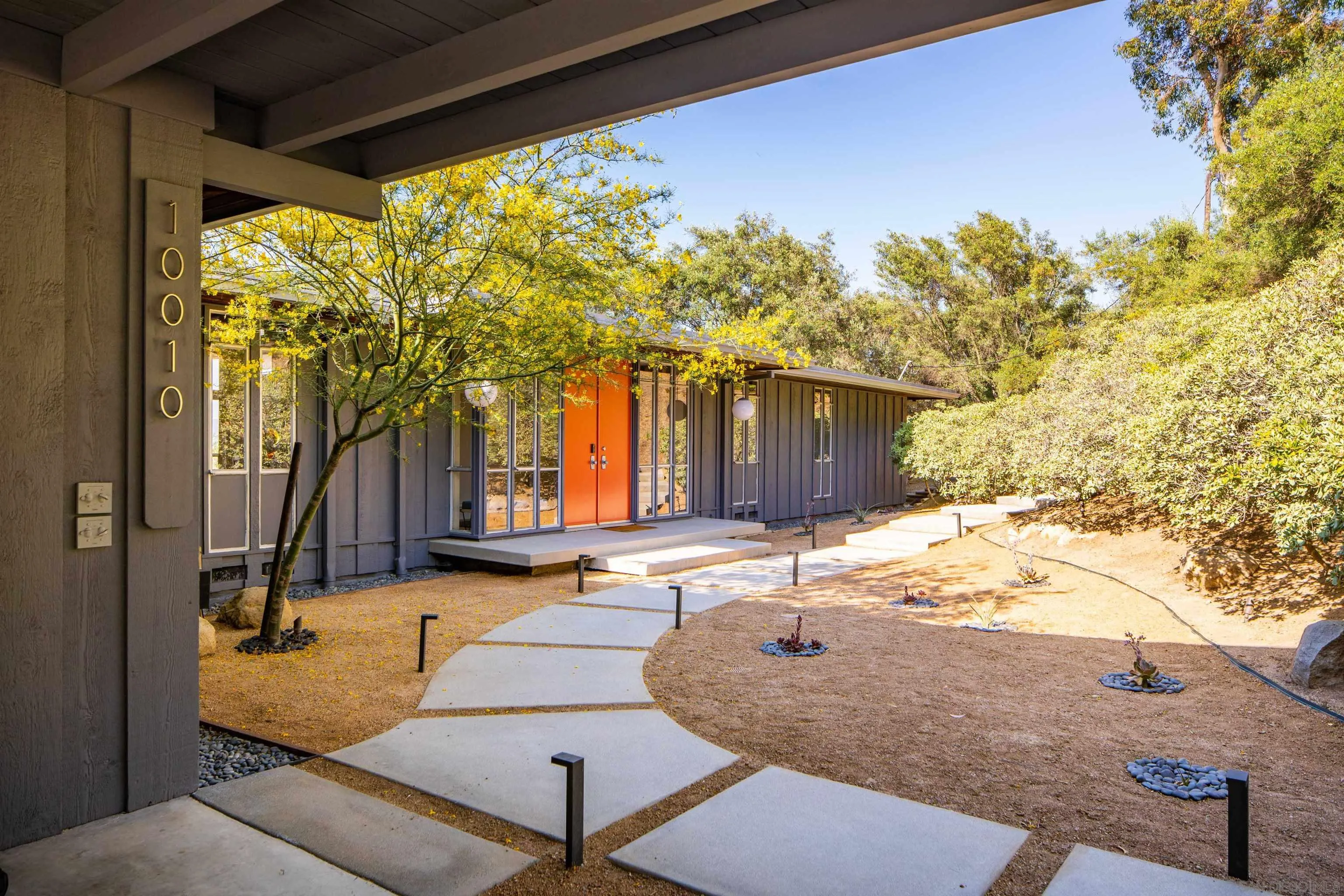 10010 Shadow Road La Mesa, CA 91941 - Photo 3 of 62 Gallery Image 3