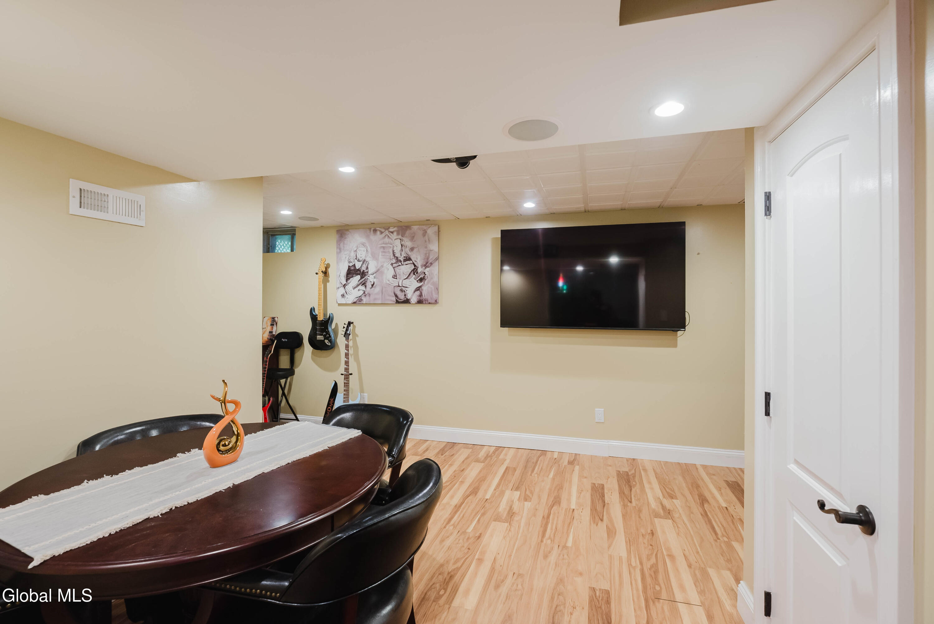 10 Cooks Court Halfmoon, NY 12188 - Photo 22 of 43 30