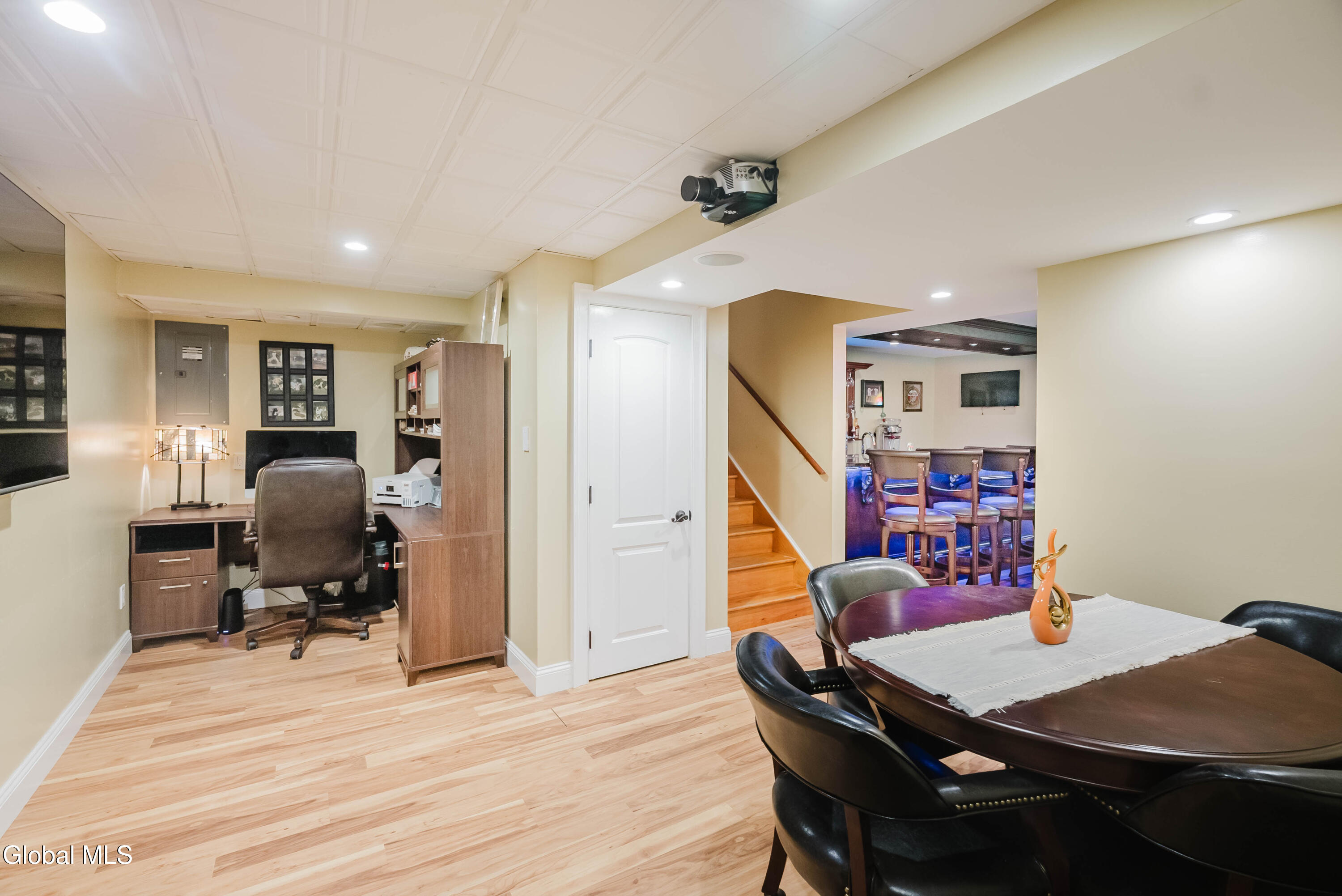 10 Cooks Court Halfmoon, NY 12188 - Photo 24 of 43 32