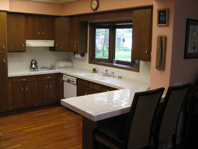 250 Scottswood Road Riverside, IL 60546 - Photo 8 of 23