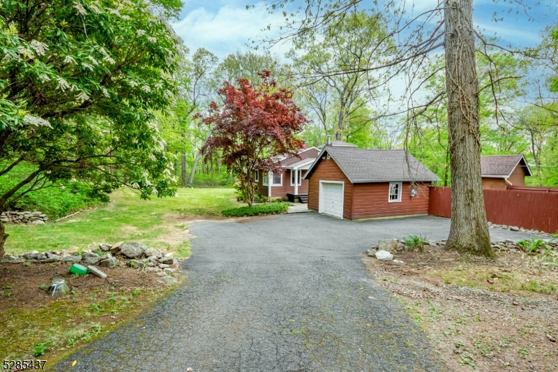 101 Drakestown Road Hackettstown, NJ 07840 - Photo 2 of 23