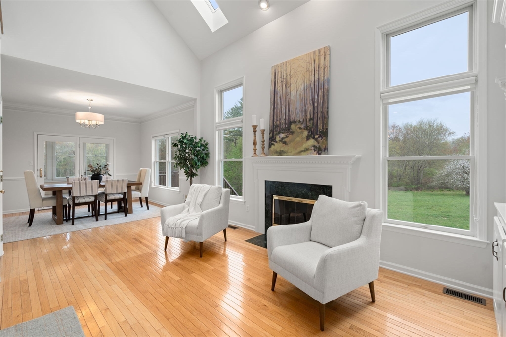 4 Arbella Road, Unit 4 Bedford, MA 01730 - Photo 6 of 34 Gallery Image 6