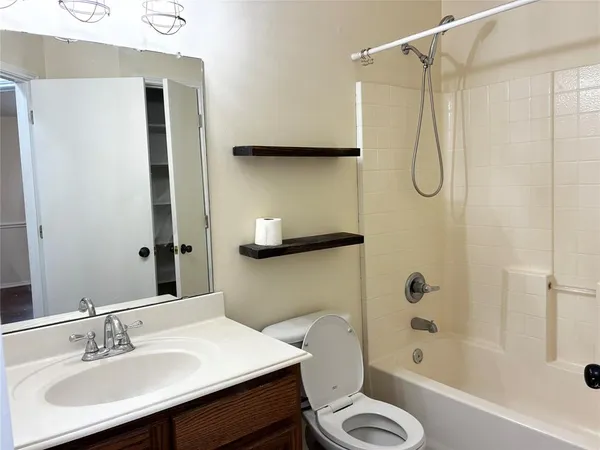 $2,300 | 437 Carver, Wylie, TX 75098