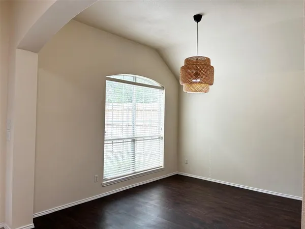 $2,300 | 437 Carver, Wylie, TX 75098