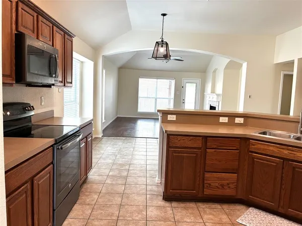 $2,300 | 437 Carver, Wylie, TX 75098