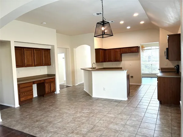 $2,300 | 437 Carver, Wylie, TX 75098