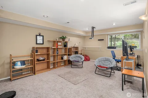 $974,000 | 13915 Southeast 238th Place, Kent, WA 98042